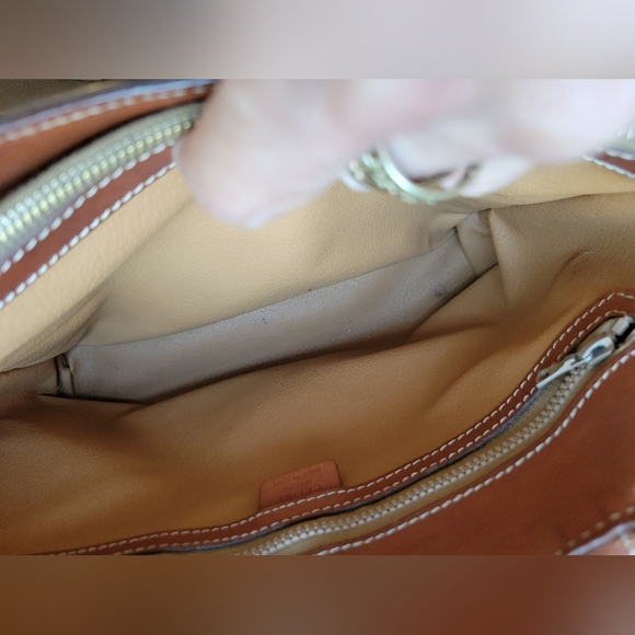 CÉLINE Paris Vintage Triomphe Handbag. - Picture 7 of 11